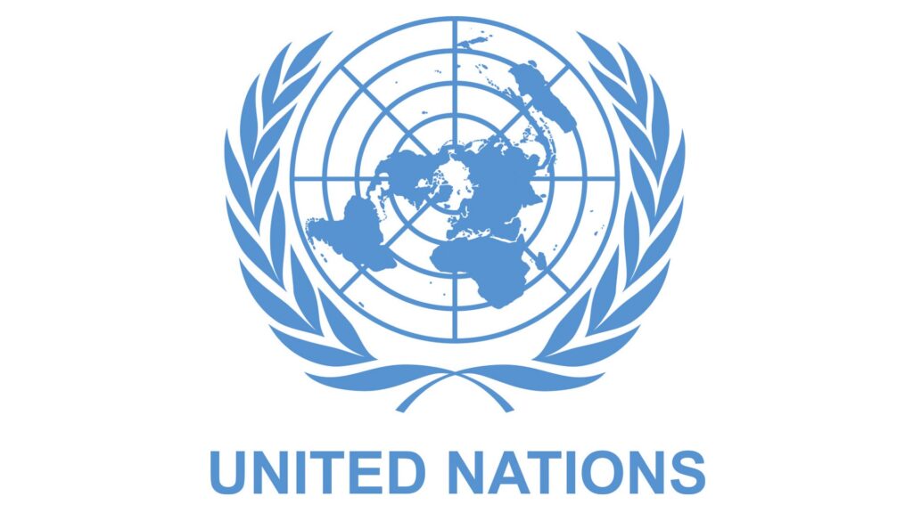 Commu receives an award from United Nations (2)