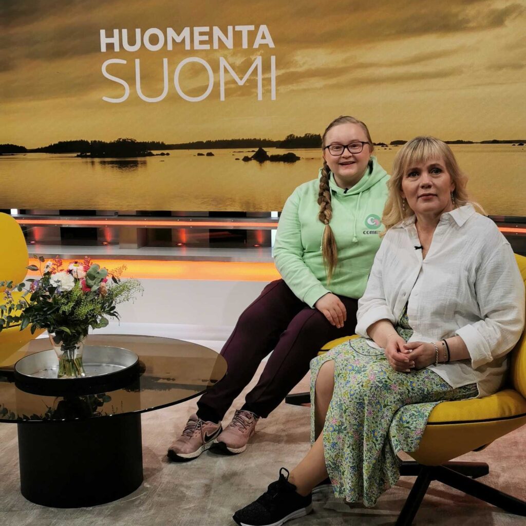 Lue kokemuksia Commusta, Anu kertoi kokemuksestaan Huomenta Suomessa!